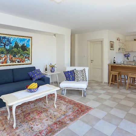 Secret Garden Barada Beach Apartment Trogir Exterior photo